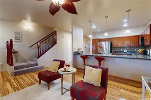 422 Kunehi St, Kapolei, HI 96707 - Photo 2