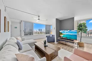 1025 Wilder Ave, Honolulu, HI 96822 - Photo 2
