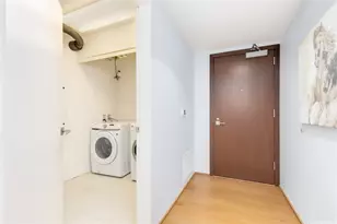 888 Kapiolani Blvd, Honolulu, HI 96813 - Photo 16