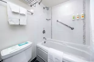410 Atkinson Dr, Honolulu, HI 96814 - Photo 14