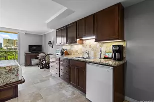 2045 Kalakaua Ave, Honolulu, HI 96815 - Photo 2