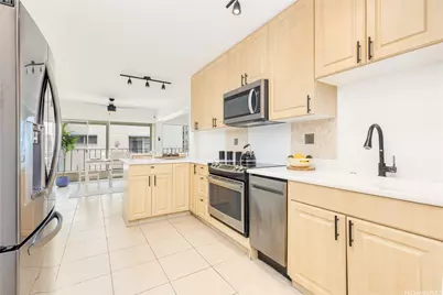 222 Kaiulani Avenue #PH3, Honolulu, HI 96815 - Photo 8