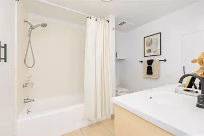 222 Kaiulani Avenue #PH3, Honolulu, HI 96815 - Photo 14