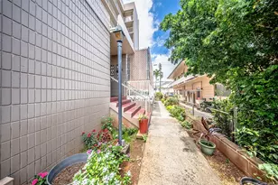 1717 Citron St, Honolulu, HI 96826 - Photo 12