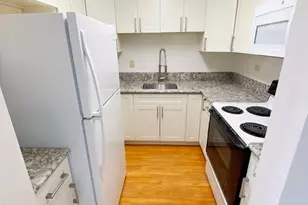 796 Isenberg St, Honolulu, HI 96826 - Photo 2