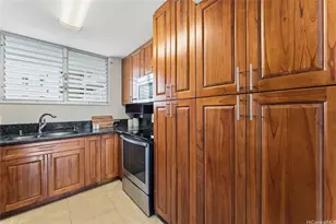 1717 Ala Wai Blvd, Honolulu, HI 96815 - Photo 6