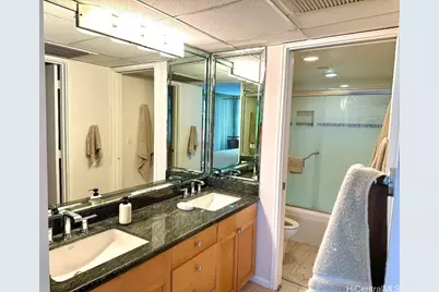1650 Ala Moana Boulevard #2711, Honolulu, HI 96815 - Photo 14