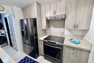 2233 Ala Wai Blvd, Honolulu, HI 96815 - Photo 2