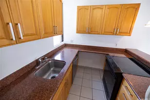 2121 Ala Wai Blvd, Honolulu, HI 96815 - Photo 10
