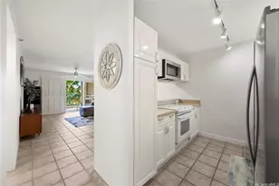 3054 Ala Poha Pl, Honolulu, HI 96818 - Photo 2