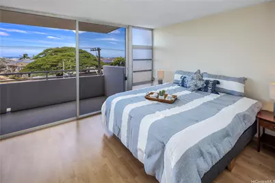 1015 Ala Napunani Street #402, Honolulu, HI 96818 - Photo 14