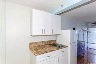 445 Seaside Ave, Honolulu, HI 96815 - Photo 6
