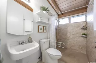 2406 Apoepoe St, Pearl City, HI 96782 - Photo 14
