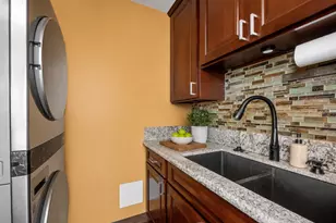 2410 Cleghorn St, Honolulu, HI 96815 - Photo 10
