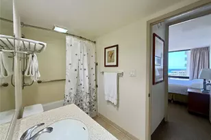 229 Paoakalani Ave, Honolulu, HI 96815 - Photo 10