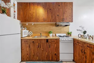 222 Kaiulani Ave, Honolulu, HI 96815 - Photo 2