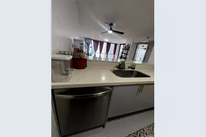 60 N Beretania Street #2005, Honolulu, HI 96817 - Photo 6