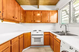 4206 Keanu St, Honolulu, HI 96816 - Photo 8