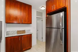 2943 Kalakaua Ave, Honolulu, HI 96815 - Photo 8