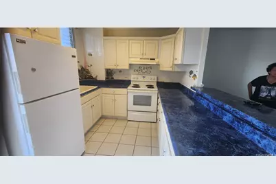 2001 Aupuni Street #804, Honolulu, HI 96817 - Photo 2