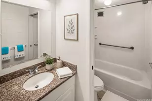 647 Kunawai Ln, Honolulu, HI 96817 - Photo 10