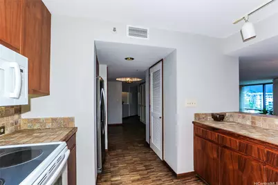 1525 Wilder Avenue #1005, Honolulu, HI 96822 - Photo 10