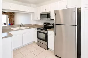 3054 Ala Poha Pl, Honolulu, HI 96818 - Photo 2