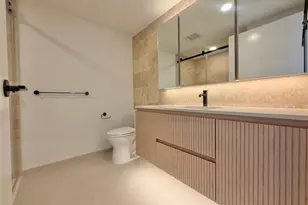 333 Ward Ave, Honolulu, HI 96814 - Photo 8