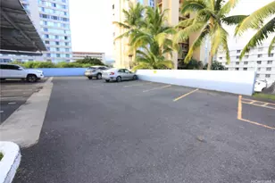 3045 Ala Napuaa Pl, Honolulu, HI 96818 - Photo 16