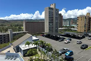 3045 Ala Napuaa Pl, Honolulu, HI 96818 - Photo 4