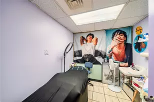 2203 Young St, Honolulu, HI 96826 - Photo 18