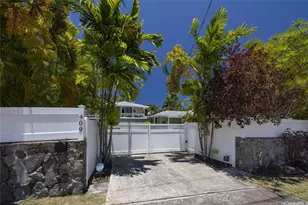 409 Wanaao Rd, Kailua, HI 96734 - Photo 2