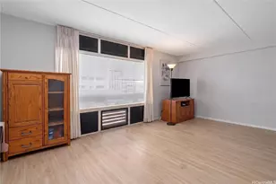 910 Ahana St, Honolulu, HI 96814 - Photo 1