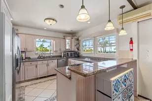 5060 Kalanianaole Hwy, Honolulu, HI 96821 - Photo 2