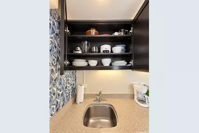 2425 Kuhio Avenue #604, Honolulu, HI 96815 - Photo 16