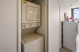 2499 Kapiolani Blvd, Honolulu, HI 96826 - Photo 16