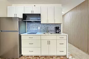 134 Kapahulu Ave, Honolulu, HI 96815 - Photo 4