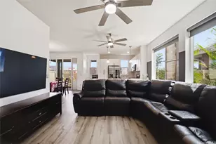 94-1251 Hale Halawai Dr, Waipahu, HI 96797 - Photo 4