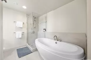 2470 Kalakaua Ave, Honolulu, HI 96815 - Photo 14