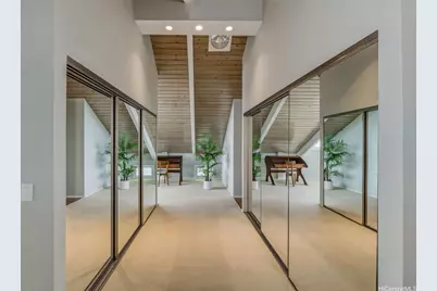 586 Kaimalino Street, Kailua, HI 96734 - Photo 18