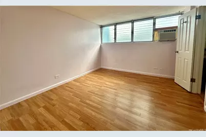 1121 Wilder Avenue #900B, Honolulu, HI 96822 - Photo 2