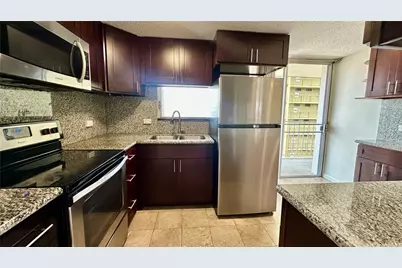 1121 Wilder Avenue #900B, Honolulu, HI 96822 - Photo 8