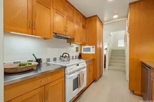 906 Koko Isle Cir, Honolulu, HI 96825 - Photo 8