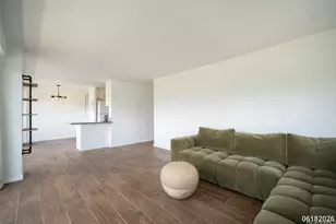 2085 Ala Wai Blvd, Honolulu, HI 96815 - Photo 2