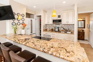 2442 Kuhio Ave, Honolulu, HI 96815 - Photo 6
