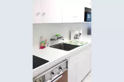 425 Ena Road #802C, Honolulu, HI 96815 - Photo 2