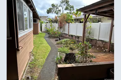 2007 Aamanu Street, Pearl City, HI 96782 - Photo 8