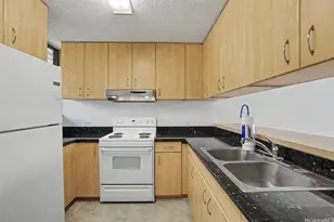 1147 Ala Napunani St, Honolulu, HI 96818 - Photo 14