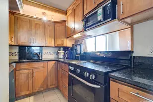 2333 Kapiolani Blvd, Honolulu, HI 96826 - Photo 6