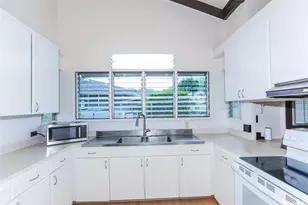 1647 Ala 'Amo'amo St, Honolulu, HI 96819 - Photo 6